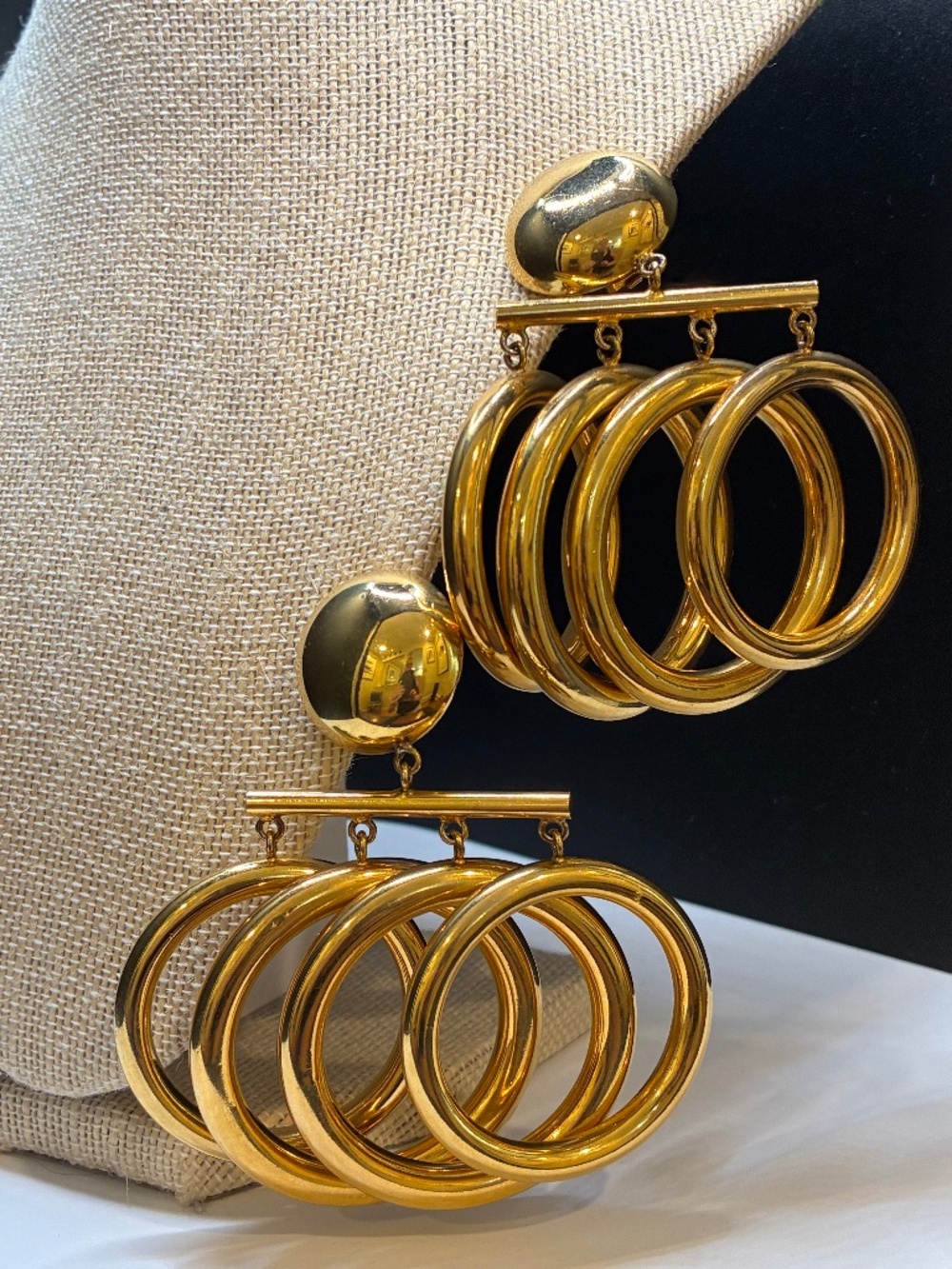Vintage 1980s gold-tone bold multi circle clip-on earrings